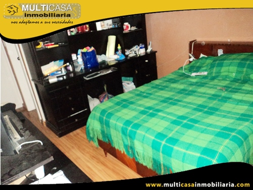 Casa en Venta con Local Comercial a Crédito Sector Av.1ero de Mayo Cuenca- Ecuador