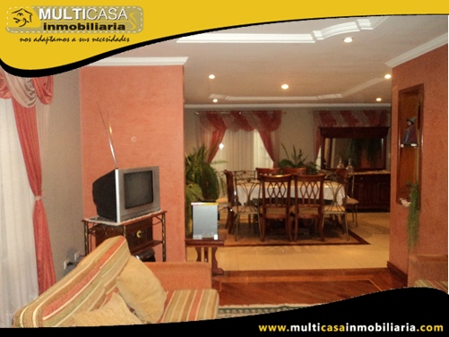 Casa en Venta con Local Comercial a Crédito Sector Av.1ero de Mayo Cuenca- Ecuador