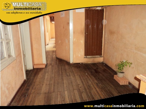 Casa en Venta con Local Comercial a Crédito Sector Centro de la Ciudad Cuenca-Ecuador