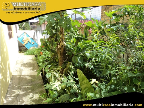Casa en Venta con espacio verde a Crédito Sector Cdla. Simón Bolivar Cuenca-Ecuador
