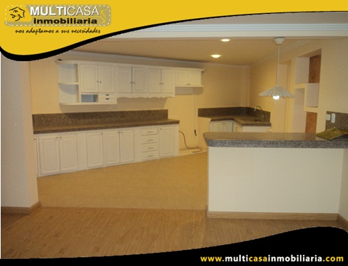Casa Rentera en Venta a Crédito Sector Colegio La Salle Cuenca-Ecuador