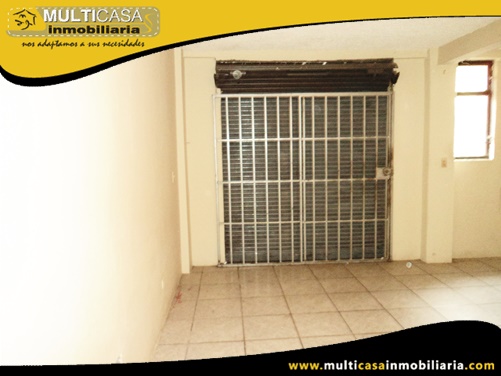 Casa en Venta con Tres Departamentos y Local Comercial Sector Totoracocha Cuenca-Ecuador