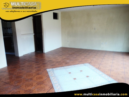 Casa en Venta con Tres Departamentos y Local Comercial Sector Totoracocha Cuenca-Ecuador