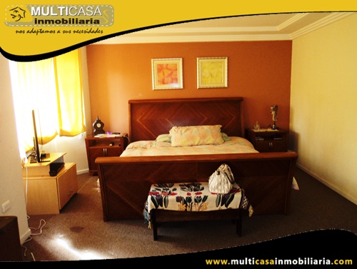 Villa en Venta en Urbanización Privada Sector Control Sur Cuenca-Ecuador