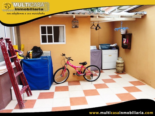 Villa en Venta en Urbanización Privada Sector Control Sur Cuenca-Ecuador