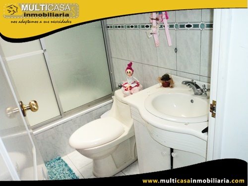 Villa en Venta en Urbanización Privada Sector Control Sur Cuenca-Ecuador