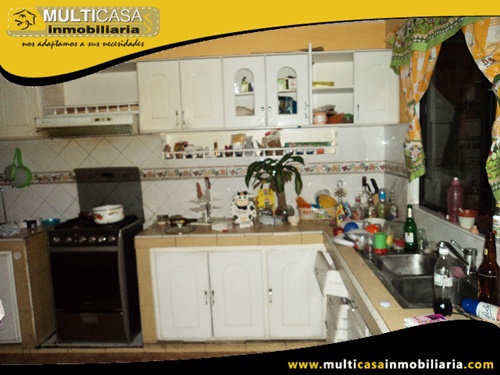 Casa en venta a Crédito Sector Empresa Eléctrica Cuenca-Ecuador