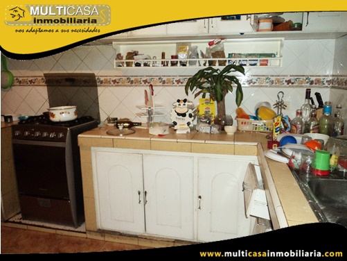 Casa en venta a Crédito Sector Empresa Eléctrica Cuenca-Ecuador