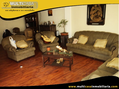 Casa en Venta a Crédito con Local Comercial Sector Ordoñez Lasso Cuenca-Ecuador
