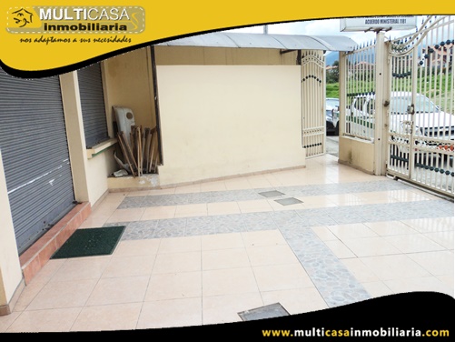Casa en Venta a Crédito con Local Comercial Sector Ordoñez Lasso Cuenca-Ecuador