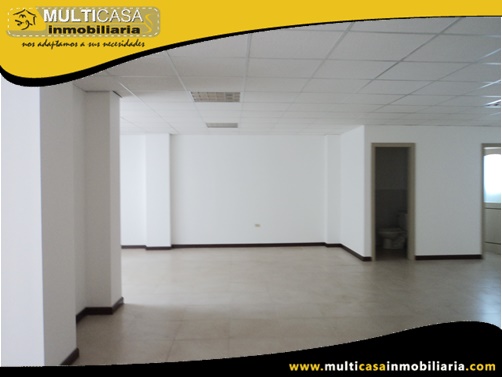Casa con Local Comercial y Tres departamentos en Venta Sector Av.12 de Abril Cuenca-Ecuador