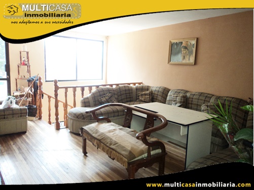 Casa en Venta de Dos Departamentos Sector Héroes de Verdeloma Cuenca-Ecuador