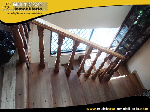 Casa en Venta de Dos Departamentos Sector Héroes de Verdeloma Cuenca-Ecuador