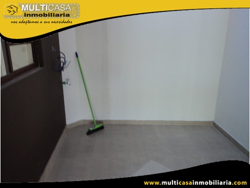 Casa en Venta a Crédito en Condominio Privado Sector Av. 1ero de Mayo Cuenca-Ecuador