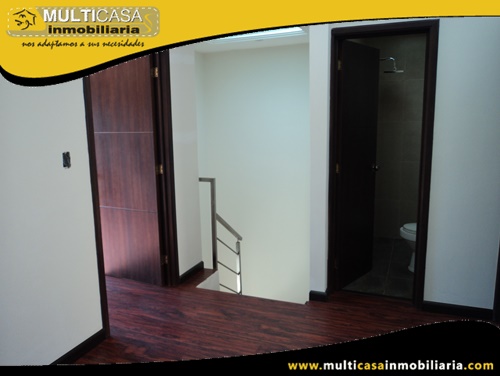 Casa en Venta a Crédito en Condominio Privado Sector Av. 1ero de Mayo Cuenca-Ecuador