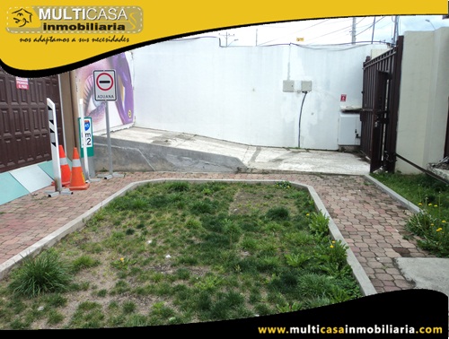Casa Comercial con Oficinas a Crédito Sector Don Bosco Cuenca-Ecuador