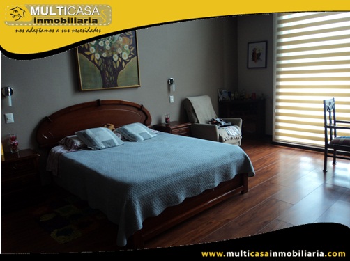 Casa Comercial con Oficinas a Crédito Sector Don Bosco Cuenca-Ecuador