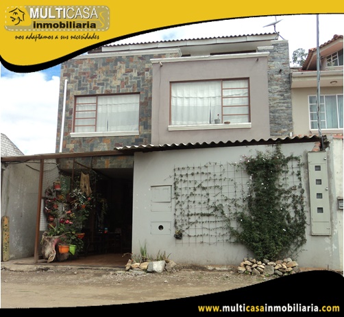 Casa de Dos Departamentos y Local Comercial Sector Medio Ejido Cuenca-Ecuador