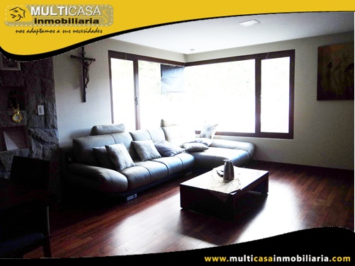 Casa en Venta a Crédito con Dos Departamentos Sector Empresa Eléctrica Cuenca-Ecuador