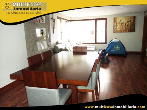 Casa en Venta a Crédito con Dos Departamentos Sector Empresa Eléctrica Cuenca-Ecuador
