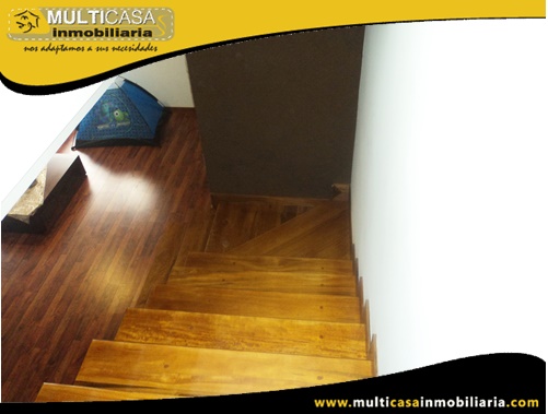 Casa en Venta a Crédito con Dos Departamentos Sector Empresa Eléctrica Cuenca-Ecuador