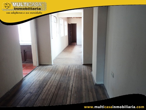 Edificio en Venta a Crédito Tres Departamentos Local Comercial Sector 9 de Octubre Cuenca-Ecuador