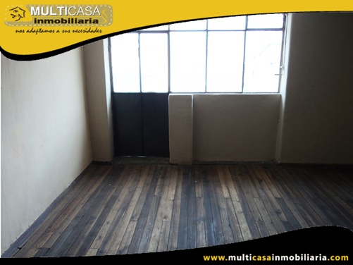 Edificio en Venta a Crédito Tres Departamentos Local Comercial Sector 9 de Octubre Cuenca-Ecuador