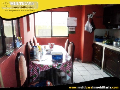 Casa Rentera en Venta Condominio Privado Tres Departamentos Sector Centro de la Ciudad Cuenca-Ecuador