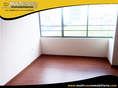 Casa en Venta a Crédito en Ciudadela Privada Sector Racar Cuenca-Ecuador