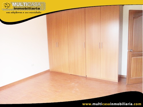 Casa en Venta a Crédito en Ciudadela Privada Sector Racar Cuenca-Ecuador