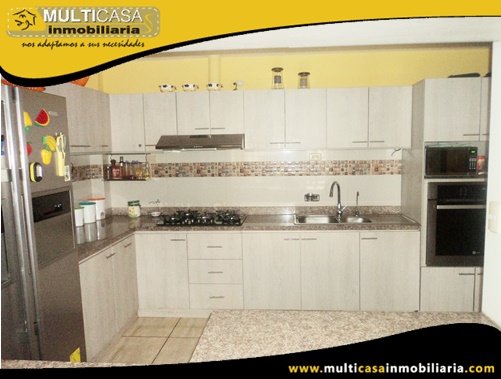 Casa en Venta a Crédito en Condominio Privado Sector Super Stock Cuenca-Ecuador