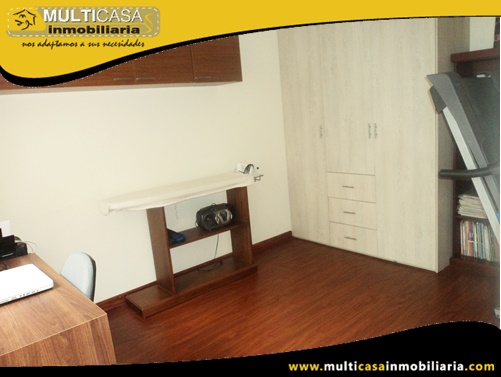 Casa en Venta a Crédito en Condominio Privado Sector Super Stock Cuenca-Ecuador