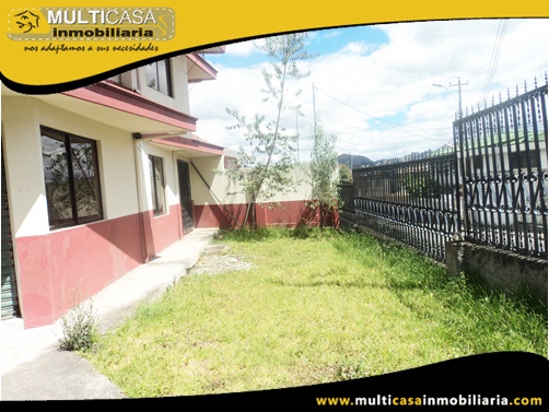 Casa en Venta a Crédito con Local Comercial Sector Centro de la Ciudad Cuenca-Ecuador