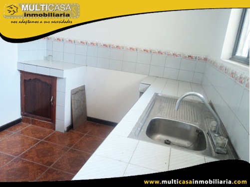 Casa en Venta a Crédito con Local Comercial Sector Centro de la Ciudad Cuenca-Ecuador