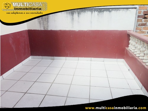 Casa en Venta a Crédito con Local Comercial Sector Centro de la Ciudad Cuenca-Ecuador