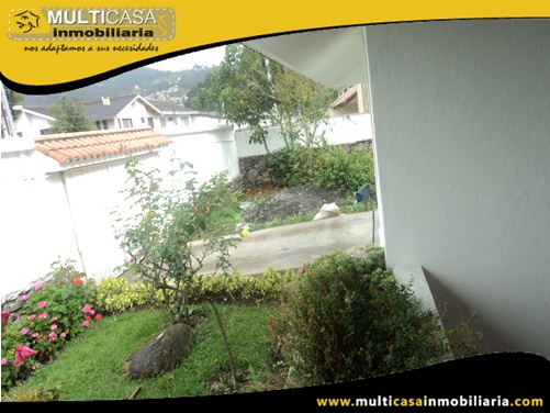 Casa en Venta a Crédito Sector Ave. 10 de Agosto Cuenca-Ecuador
