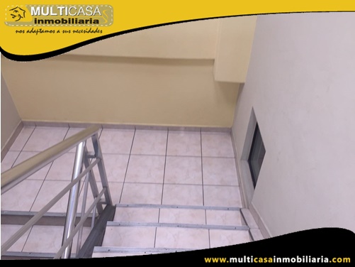 Casa en venta a Crédito ideal para oficinas Sector Aeropuerto Cuenca-Ecuador