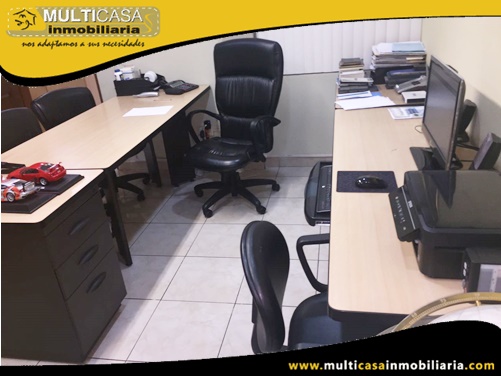 Casa en venta a Crédito ideal para oficinas Sector Aeropuerto Cuenca-Ecuador
