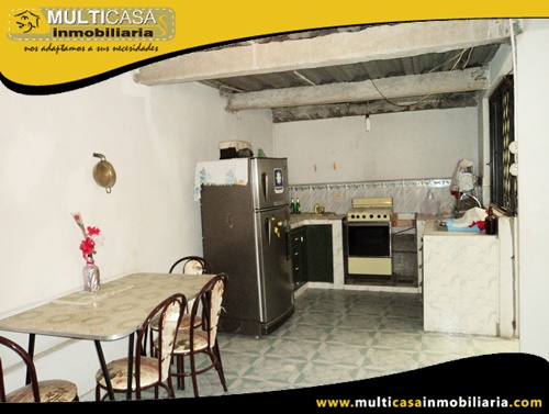 Casa en Venta a Crédito en Condominio Sector Ave. Los Cerezos Cuenca-Ecuador (Falta Acabados)