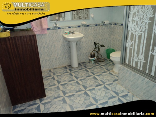 Casa en Venta a Crédito en Condominio Sector Ave. Los Cerezos Cuenca-Ecuador (Falta Acabados)