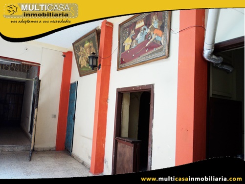 Casa en Venta a Crédito de Tres departamentos y Local Comercial Sector Centro de la Ciudad Cuenca-Ecuador