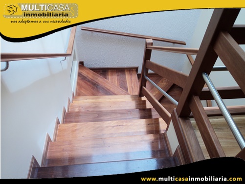 Casa en Venta a Crédito Sector Autopista-Punta Corral Cuenca-Ecuador