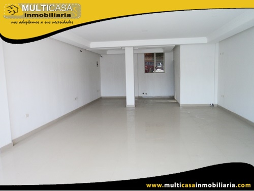 Dos Casas en Venta a Crédito con Cuatro Departamentos y Dos Locales Comerciales Sector Vía a Misicata Cuenca-Ecuador