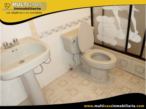 Dos Casas en Venta a Crédito con Cuatro Departamentos y Dos Locales Comerciales Sector Vía a Misicata Cuenca-Ecuador
