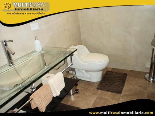 Casa amoblada en Venta a Crédito en Urbanización Privada Sector Challuabamba Cuenca-Ecuador
