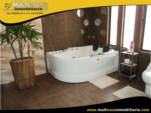 Casa amoblada en Venta a Crédito en Urbanización Privada Sector Challuabamba Cuenca-Ecuador