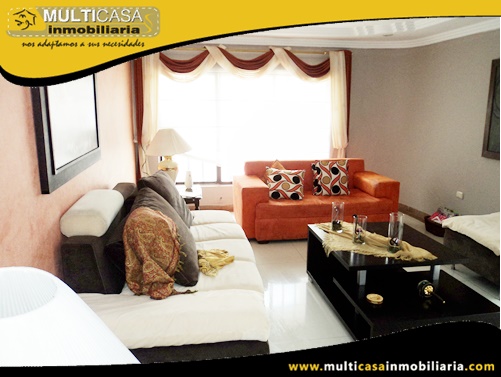Casa en Venta a Crédito Sector Parque Iberia Cuenca-Ecuador