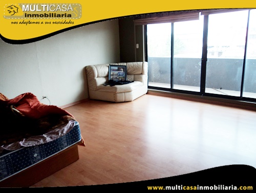 Casa en Venta a Crédito Sector Parque Iberia Cuenca-Ecuador