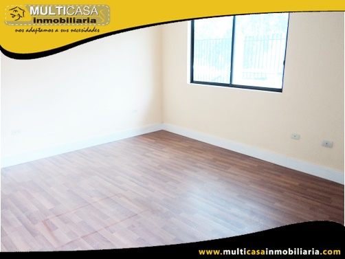 Casa en Venta a Crédito de Tres Departamentos Sector Control Sur Cuenca-Ecuador
