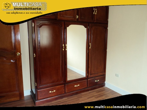 Casa en Venta a Crédito de Tres Departamentos Sector Control Sur Cuenca-Ecuador